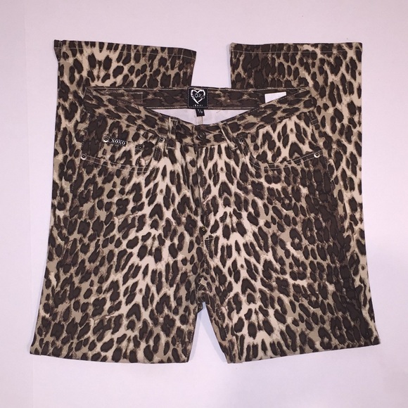 Juniors size 7/8 Leopard Cropped/Capri Pants XOXO - Picture 2 of 6